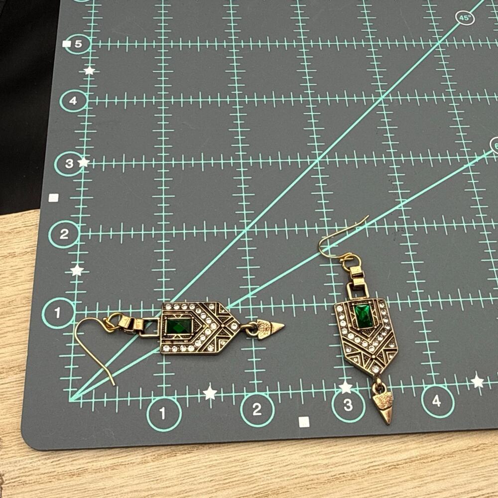 Art Deco Style Earrings Faux Emerald White Rhinestone Accents Gold‎ Tone Dangles - Picture 5 of 5